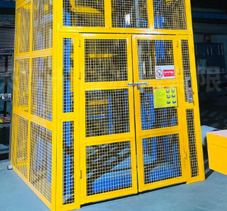 信阳货梯可以安装在室外吗